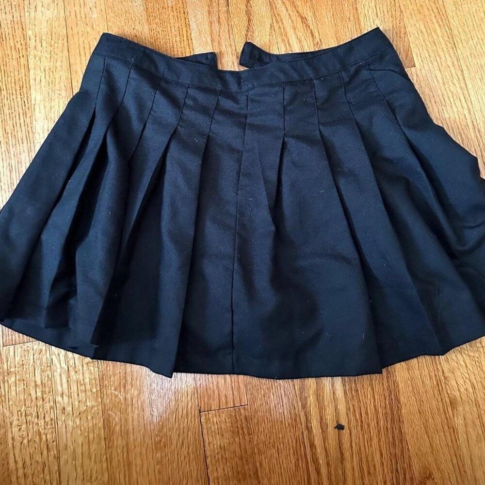 Forever 21 Black Pleated Mini Skirt Size Large GUC